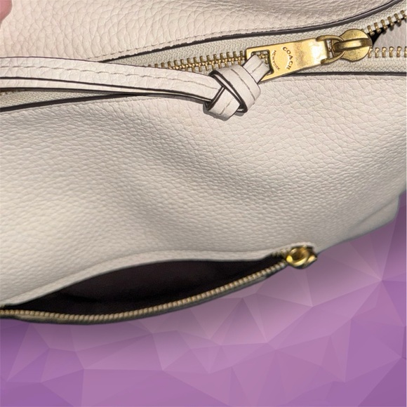 COACH Shay Shoulder Bag color chalk - Picture 14 of 16